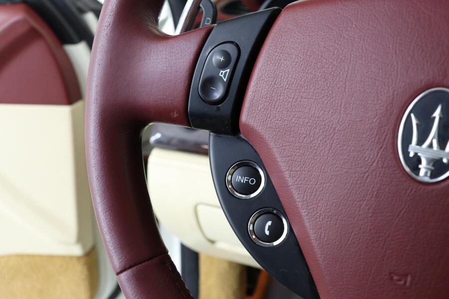 Maserati Quattroporte vaihtoauto