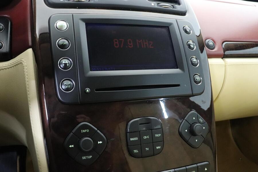 Maserati Quattroporte vaihtoauto