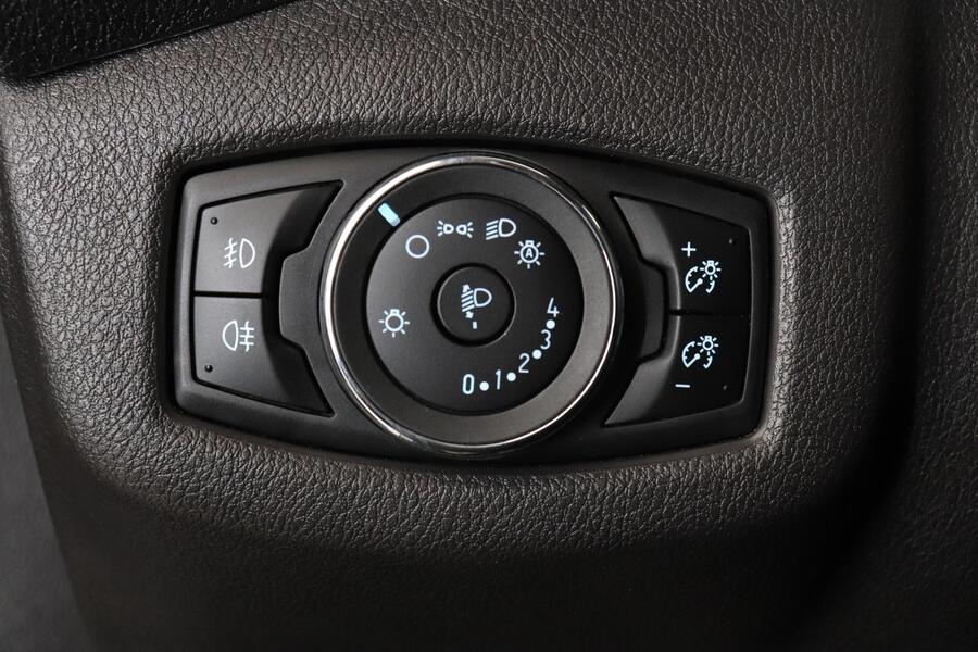 Ford Transit Connect vaihtoauto