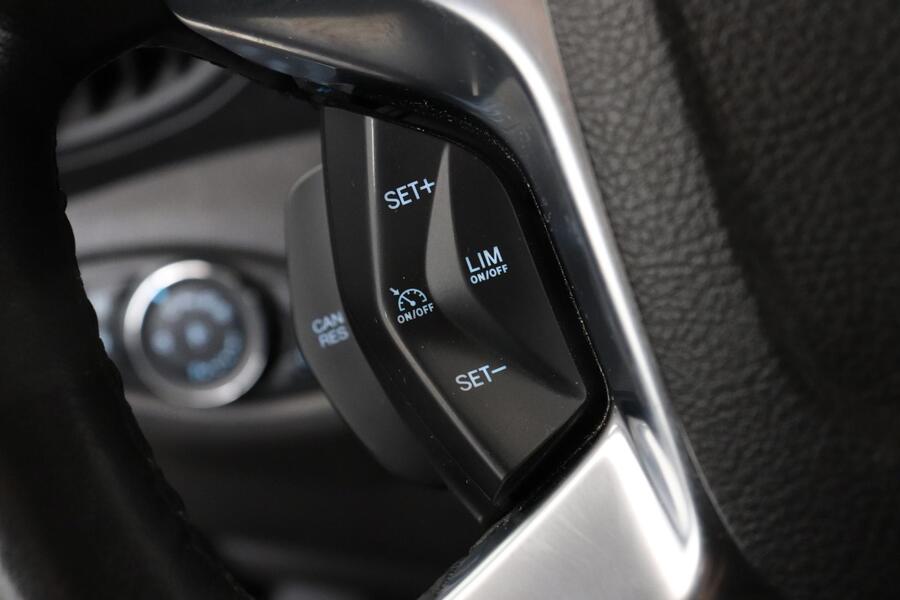 Ford Transit Connect vaihtoauto