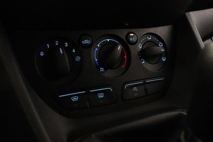 Ford Transit Connect vaihtoauto