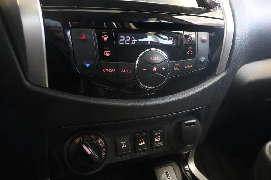 Nissan Navara vaihtoauto