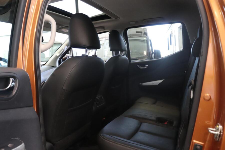 Nissan Navara vaihtoauto