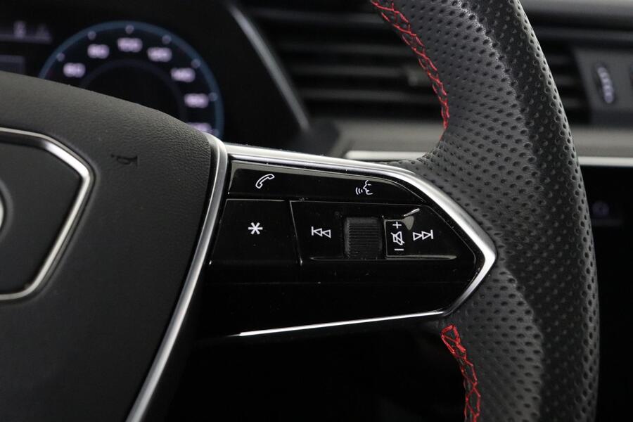 Audi Q8 e-tron vaihtoauto