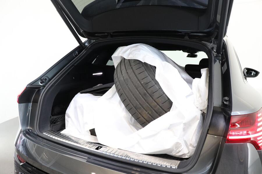 Audi Q8 e-tron vaihtoauto