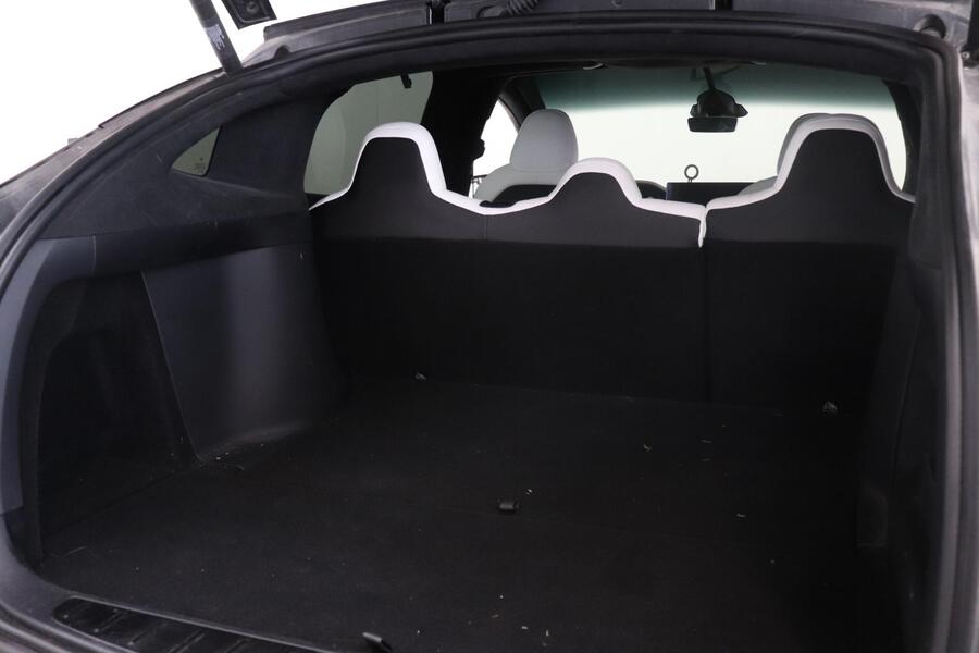 Tesla Model X vaihtoauto