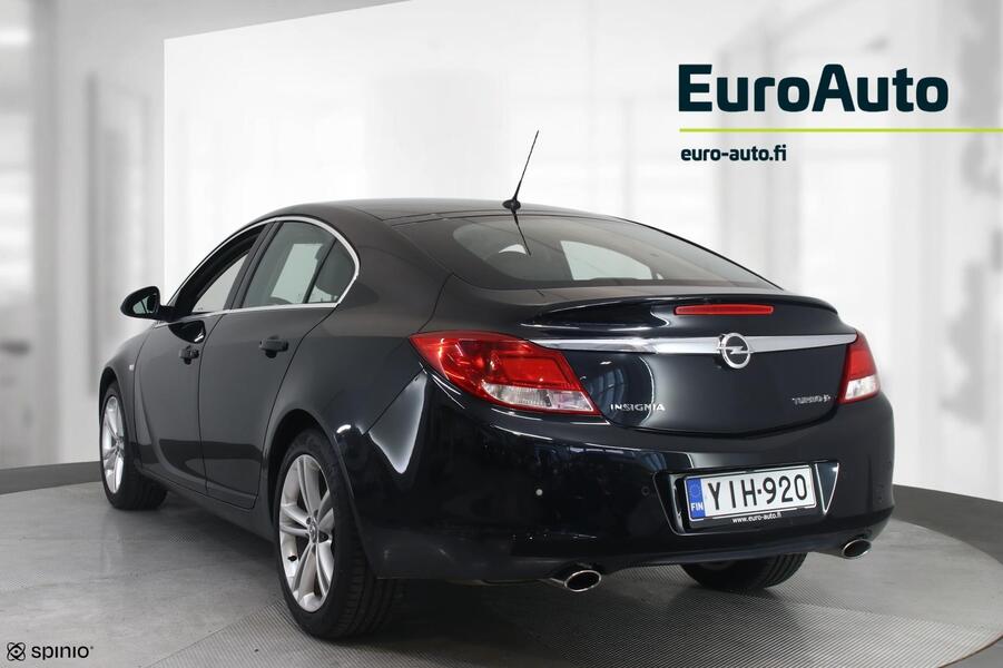 Opel Insignia vaihtoauto