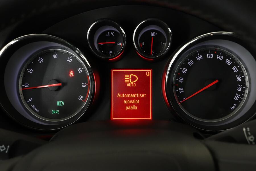 Opel Insignia vaihtoauto