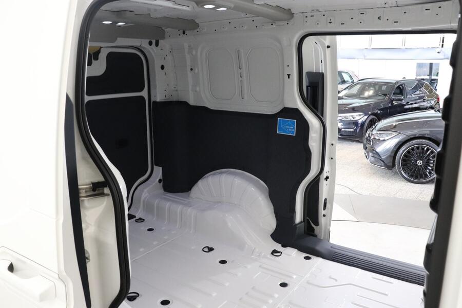 Kia PV5 Cargo vaihtoauto