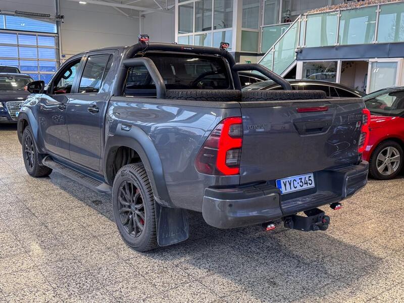 Toyota Hilux vaihtoauto