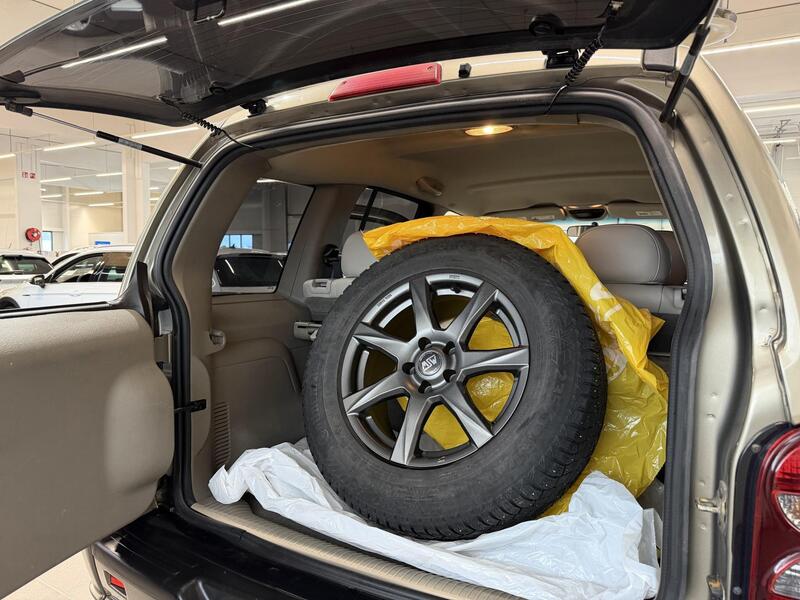 Jeep Cherokee vaihtoauto