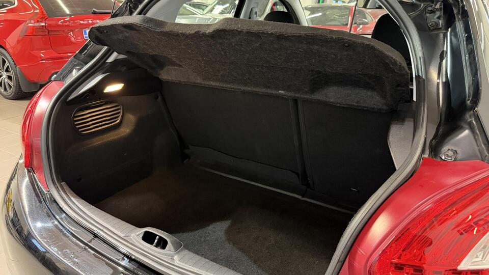 Peugeot 208 vaihtoauto