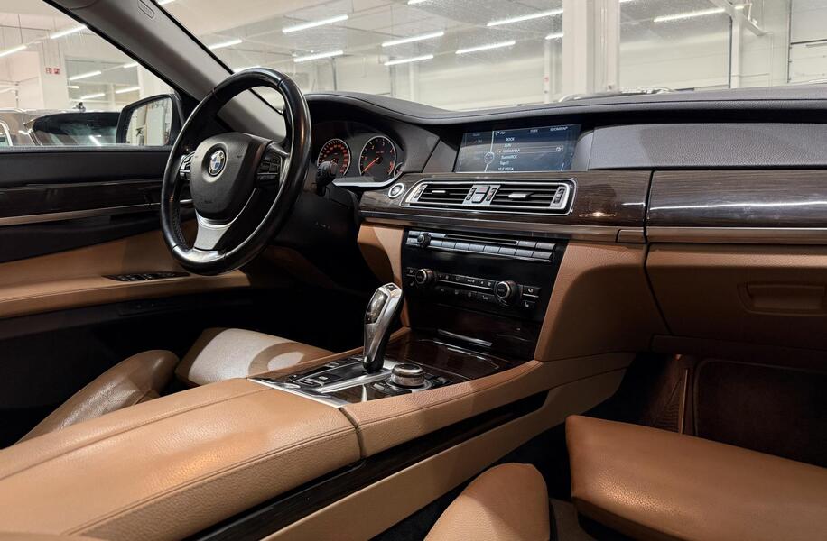 BMW 740 vaihtoauto