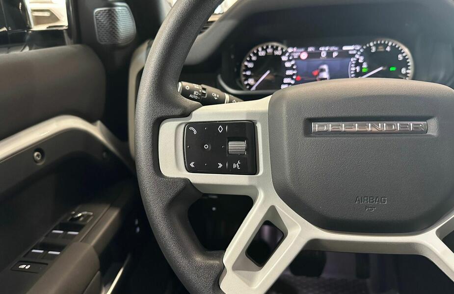 Land Rover Defender vaihtoauto