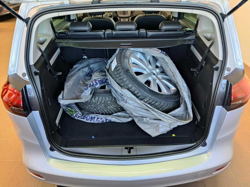 Opel Zafira Tourer vaihtoauto