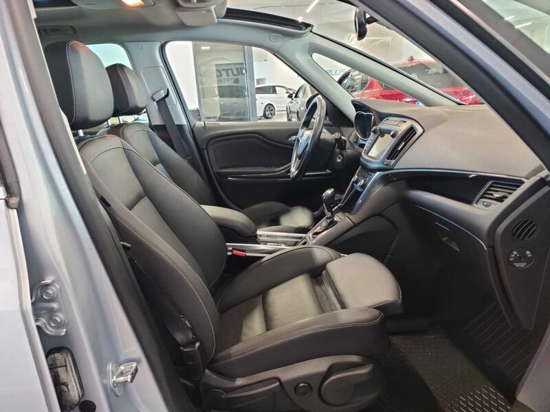 Opel Zafira Tourer vaihtoauto