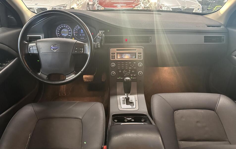 Volvo V70 vaihtoauto