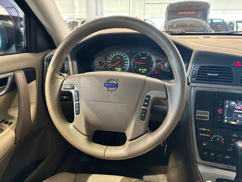 Volvo V70 vaihtoauto