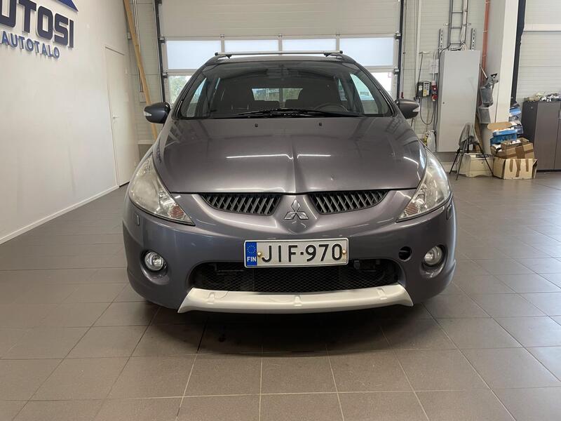 Mitsubishi Grandis vaihtoauto