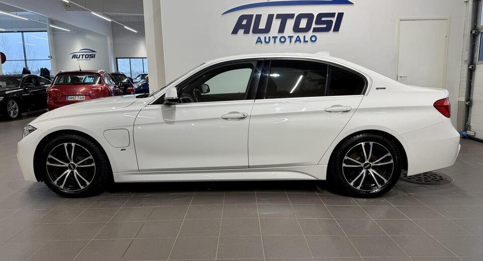 BMW 330 vaihtoauto