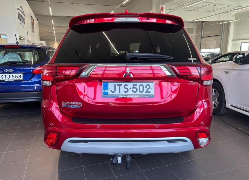 Mitsubishi Outlander PHEV vaihtoauto