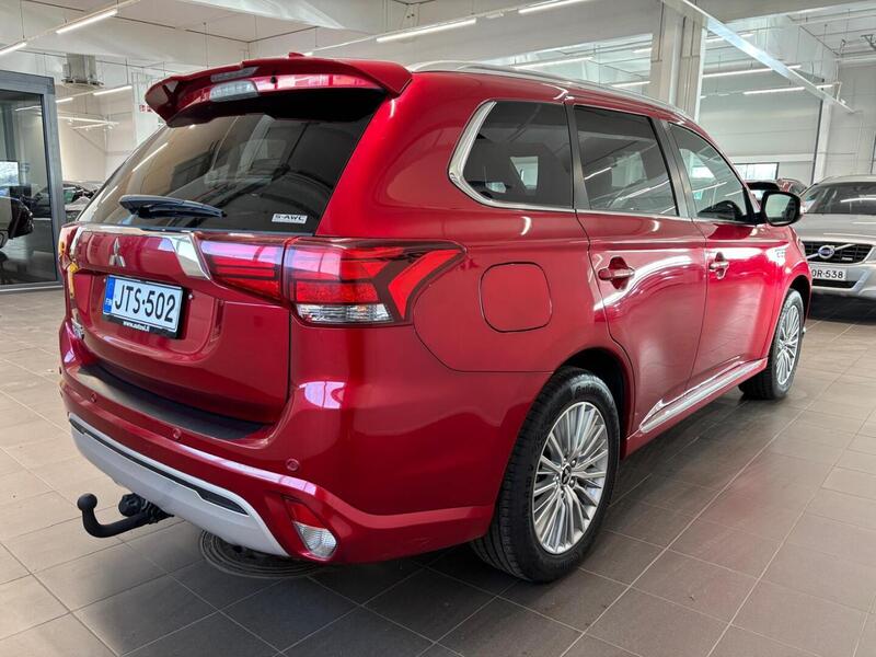 Mitsubishi Outlander PHEV vaihtoauto