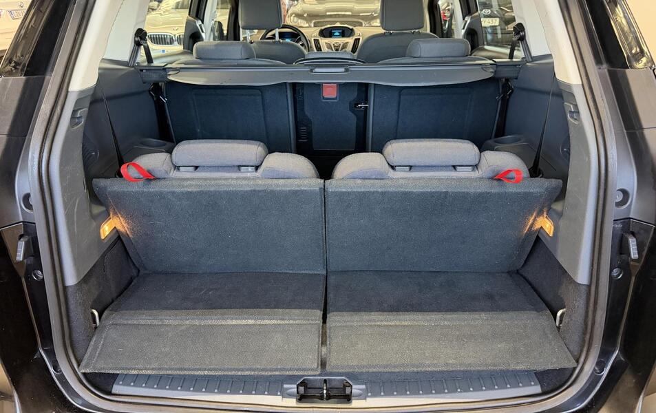 Ford Grand C-MAX vaihtoauto