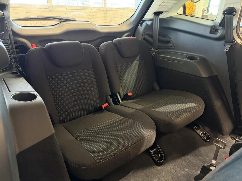 Ford Grand C-MAX vaihtoauto