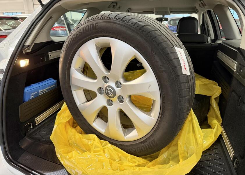 Opel Astra vaihtoauto