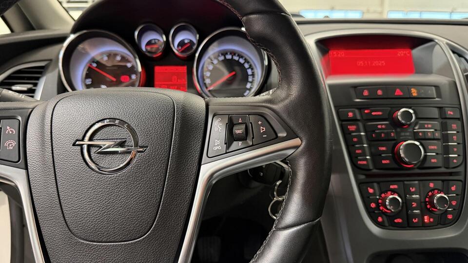 Opel Astra vaihtoauto