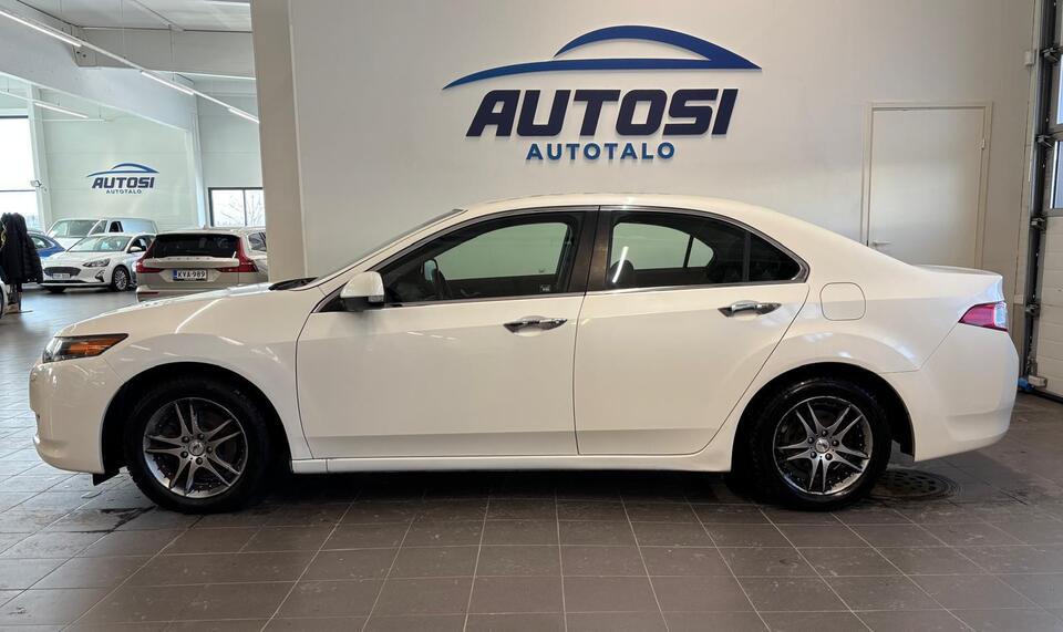 Honda Accord vaihtoauto