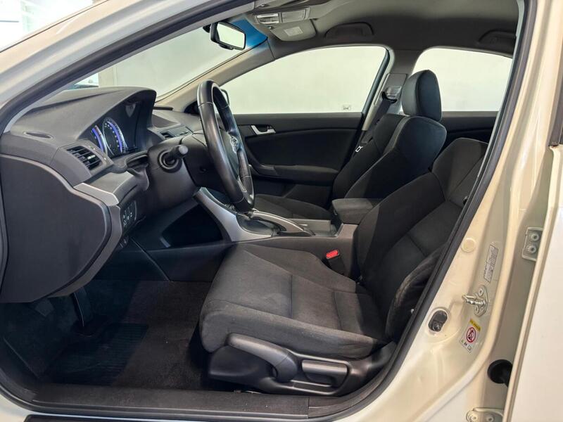 Honda Accord vaihtoauto