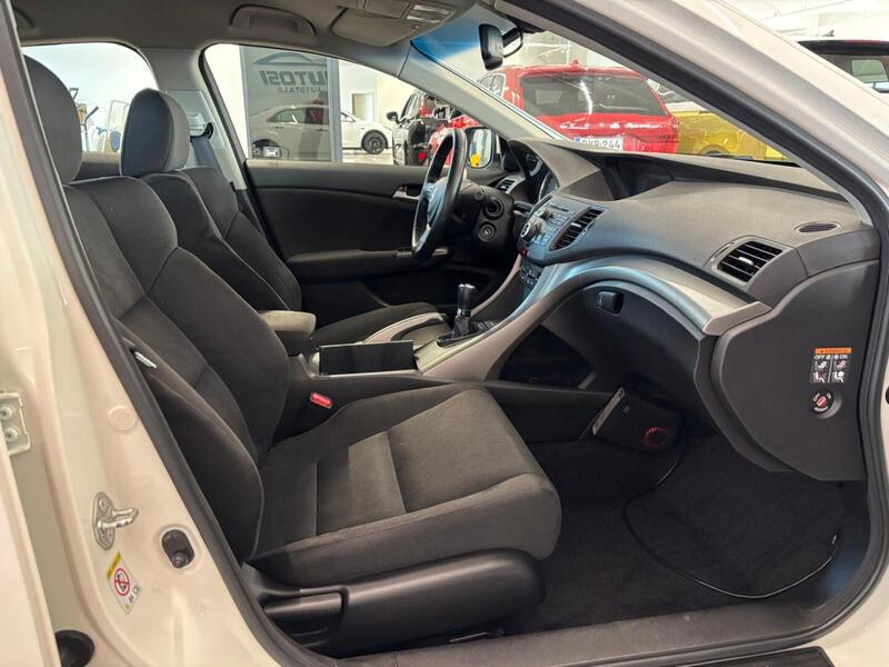 Honda Accord vaihtoauto