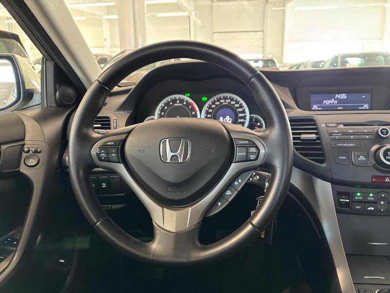 Honda Accord vaihtoauto