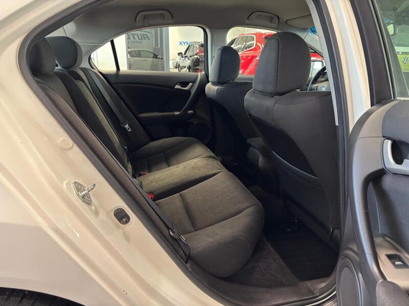 Honda Accord vaihtoauto