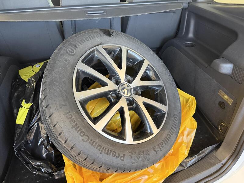 Volkswagen Touran vaihtoauto