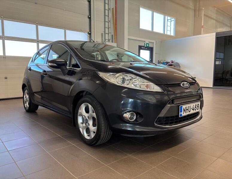 Ford Fiesta vaihtoauto