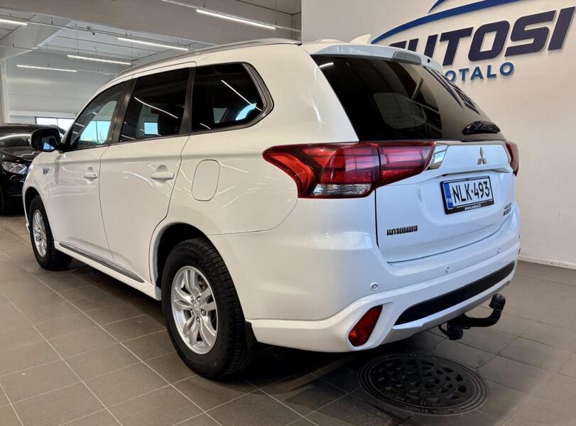 Mitsubishi Outlander PHEV vaihtoauto