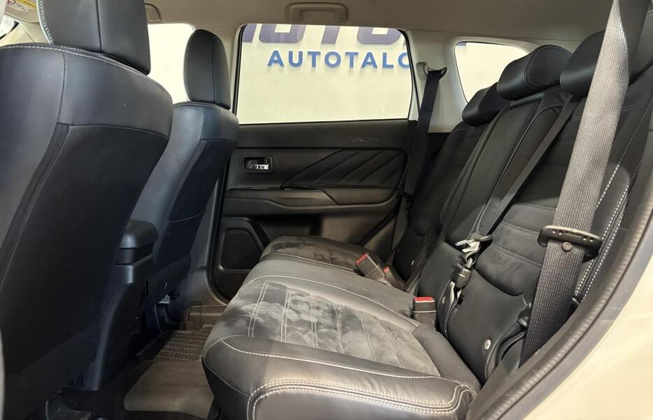 Mitsubishi Outlander PHEV vaihtoauto