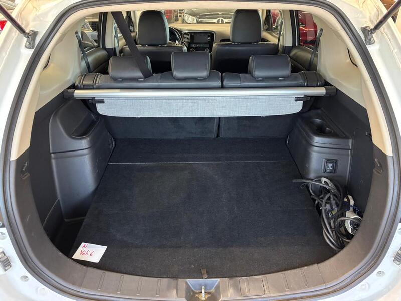 Mitsubishi Outlander PHEV vaihtoauto