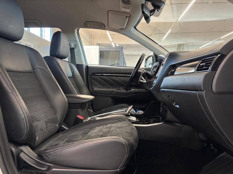 Mitsubishi Outlander PHEV vaihtoauto