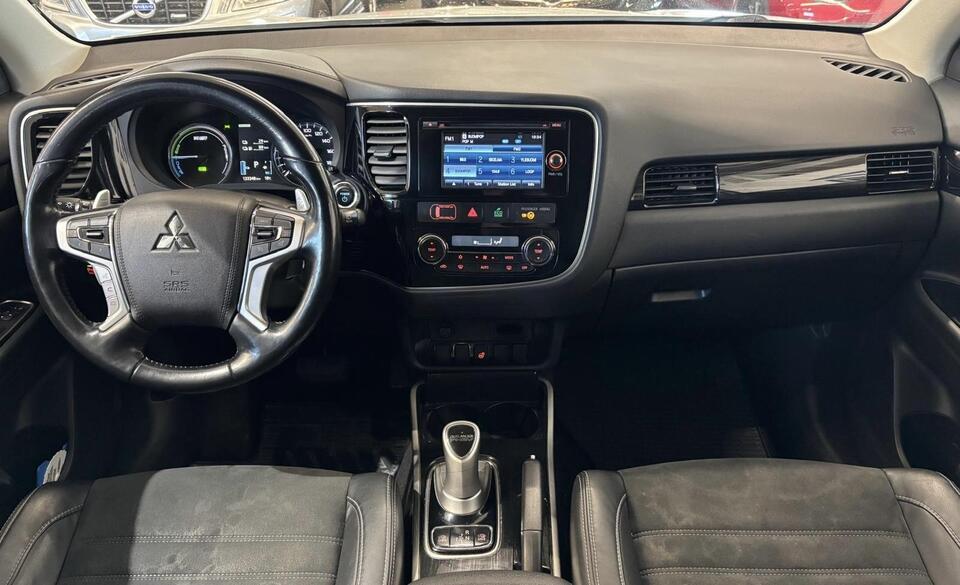 Mitsubishi Outlander PHEV vaihtoauto