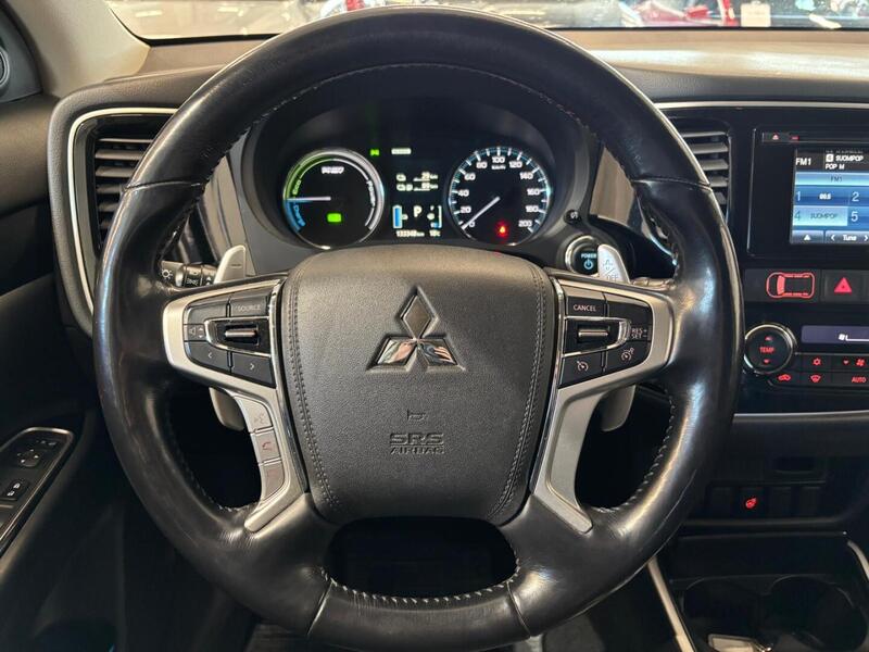 Mitsubishi Outlander PHEV vaihtoauto