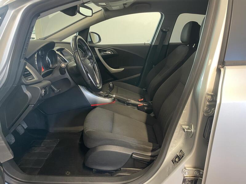 Opel Astra vaihtoauto