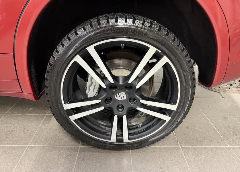 Porsche Cayenne vaihtoauto