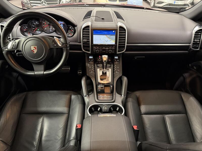 Porsche Cayenne vaihtoauto