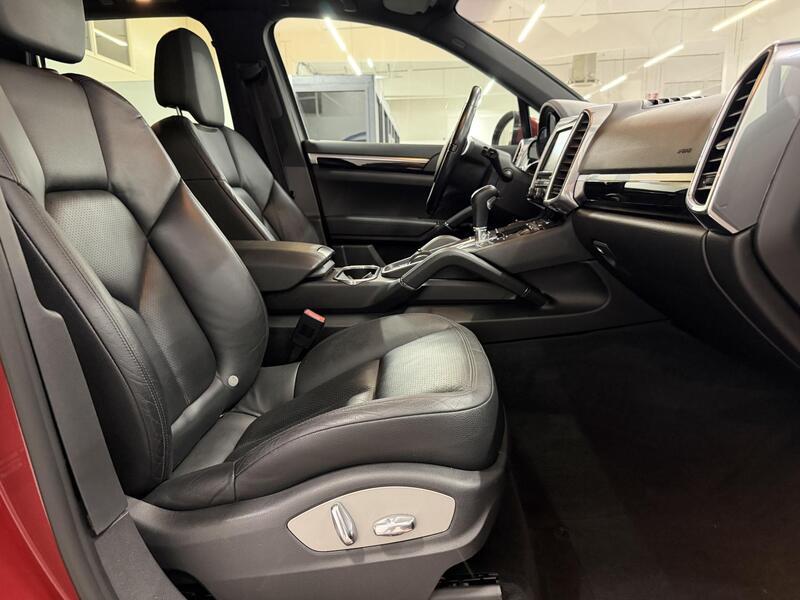 Porsche Cayenne vaihtoauto