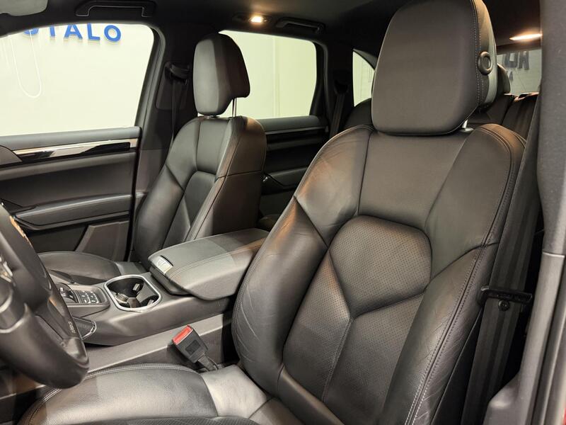 Porsche Cayenne vaihtoauto