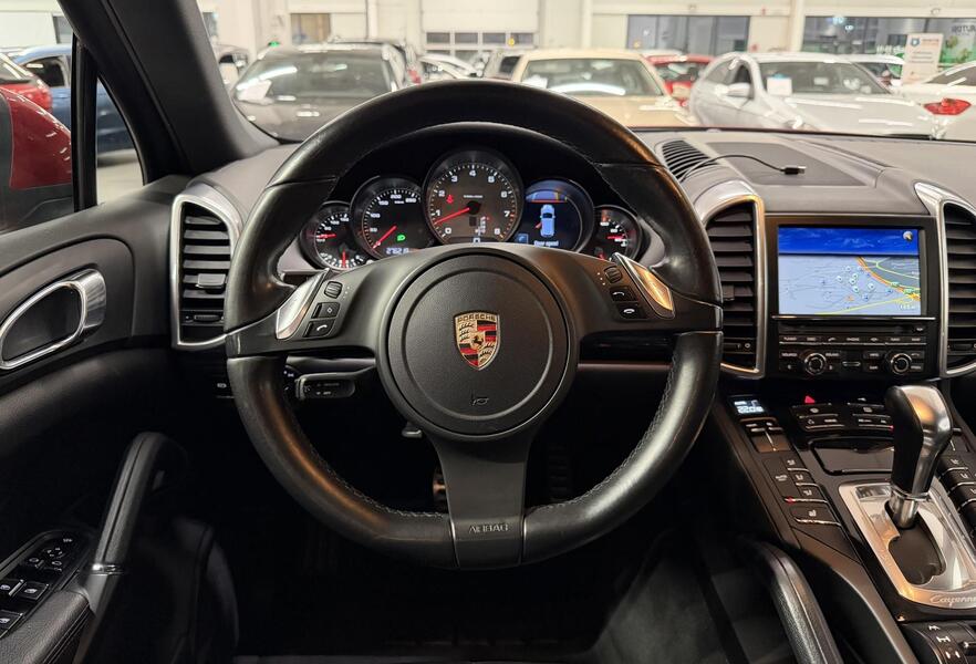 Porsche Cayenne vaihtoauto