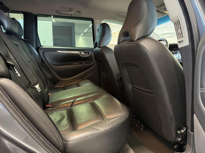 Volvo V70 vaihtoauto